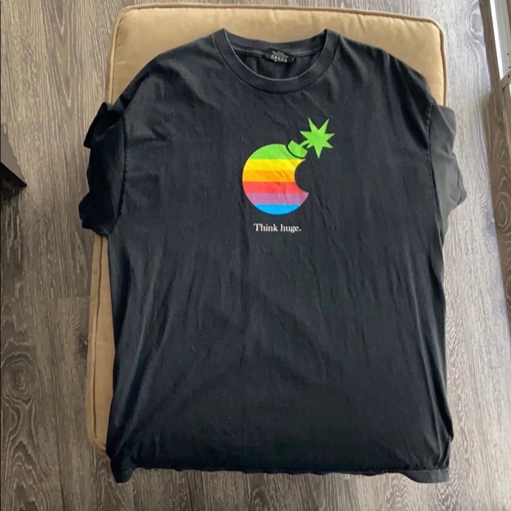 Men’s The Hundreds t shirt